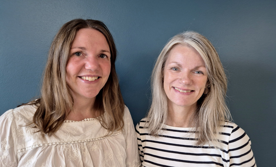 Foto: Sygeplejefaglig lektor - Lea Ladegaard Grønkjær (tv) & ph.d.-studerende - Birgitte Gade Jacobsen (th).