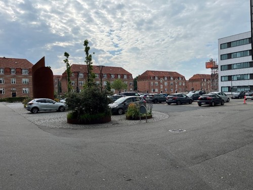 Parkeringspladsen ved Østergade 84