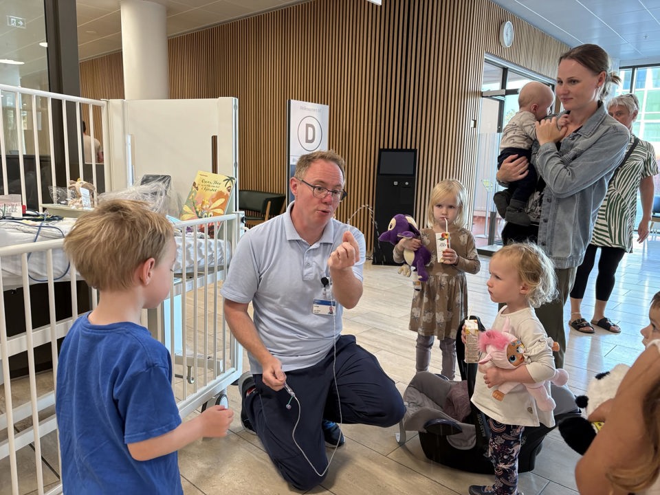 igen i år kan I komme helt tæt på sundhedsvæsnet, når der er Åbent Hospital på Esbjerg Sygehus.
